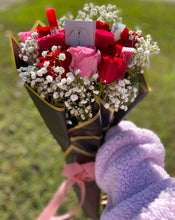 Load image into Gallery viewer, Rozzi&#39;s Bouquet
